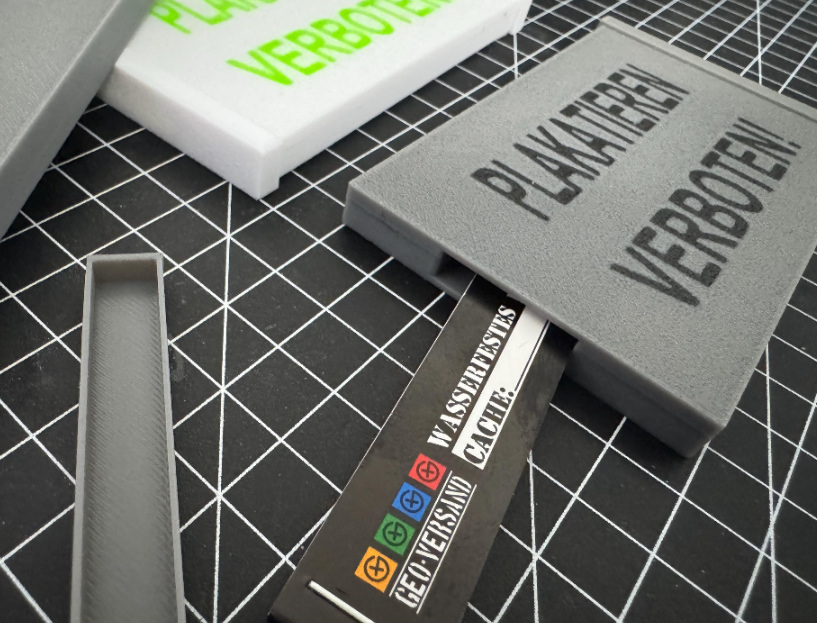 Geocaching Versteck - Plakatieren Verboten!, magnetisch Foto 2